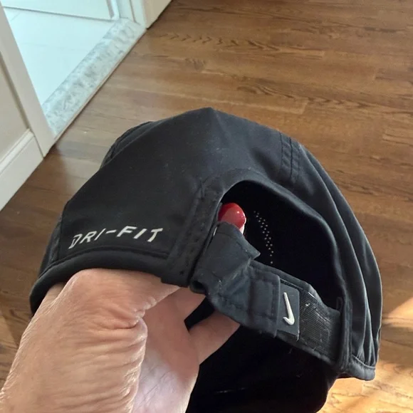 Nike Black Sports Cap with White Swoosh - Picture 2 of 3